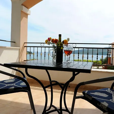 Appartement Apartments&rooms Jelavic Seget Vranjica