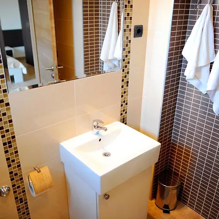 Apartments&rooms Jelavic Seget Vranjica