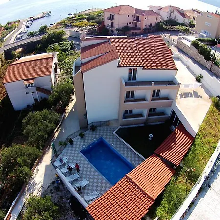 Lejlighed Apartments&rooms Jelavic *