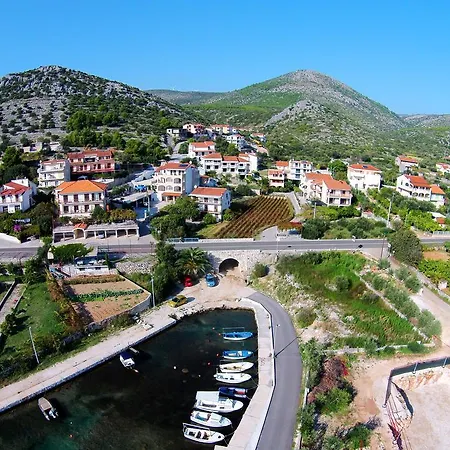 Apartments&rooms Jelavic *