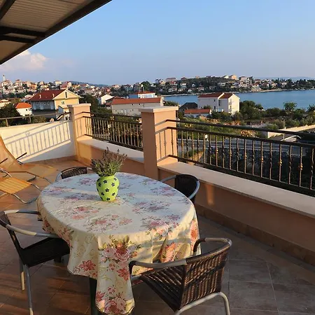 Apartments&rooms Jelavic