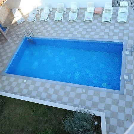 Apartments&rooms Jelavic Apartamento *