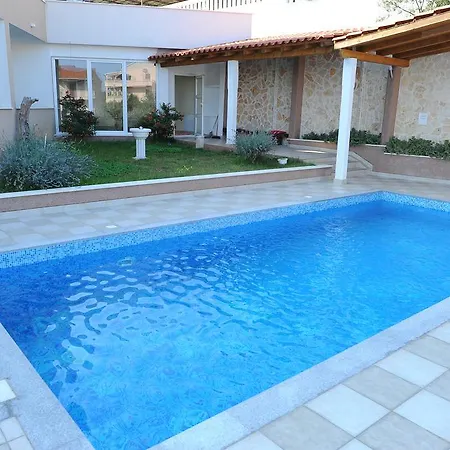 Apartments&rooms Jelavic